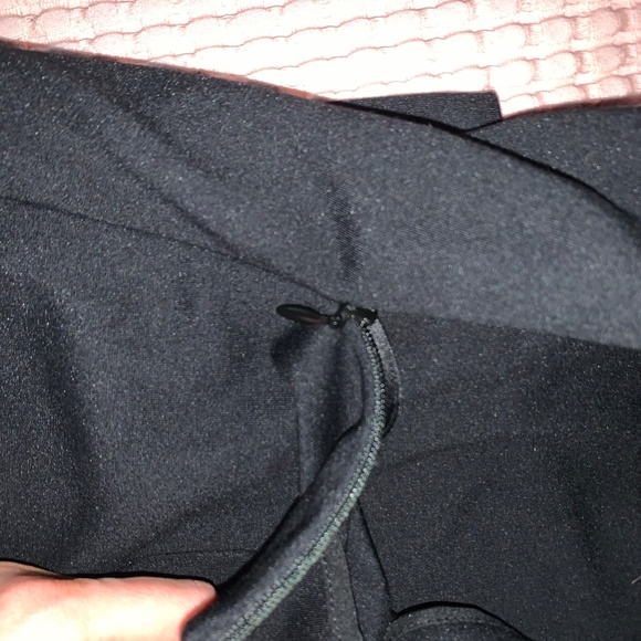 Aritzia Pencil Skirt - Picture 6 of 6